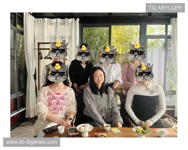 未成年沉迷乙女游戏并晒朋友圈引发同龄人与家长对网络陪伴与成长影响的讨论